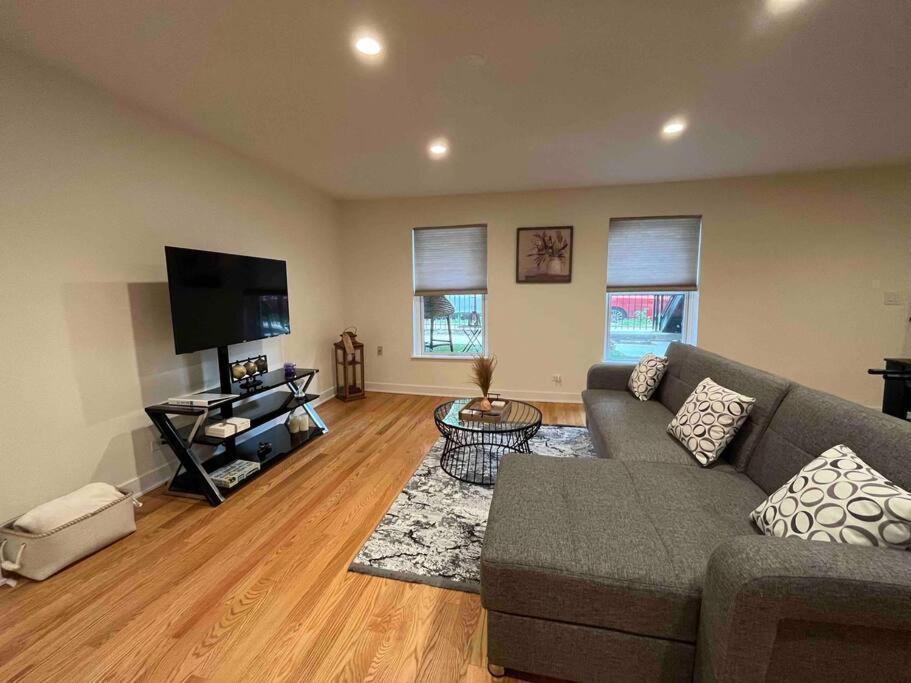 Vibrant W/ Comforting Vibes Apartment Chicago Bagian luar foto
