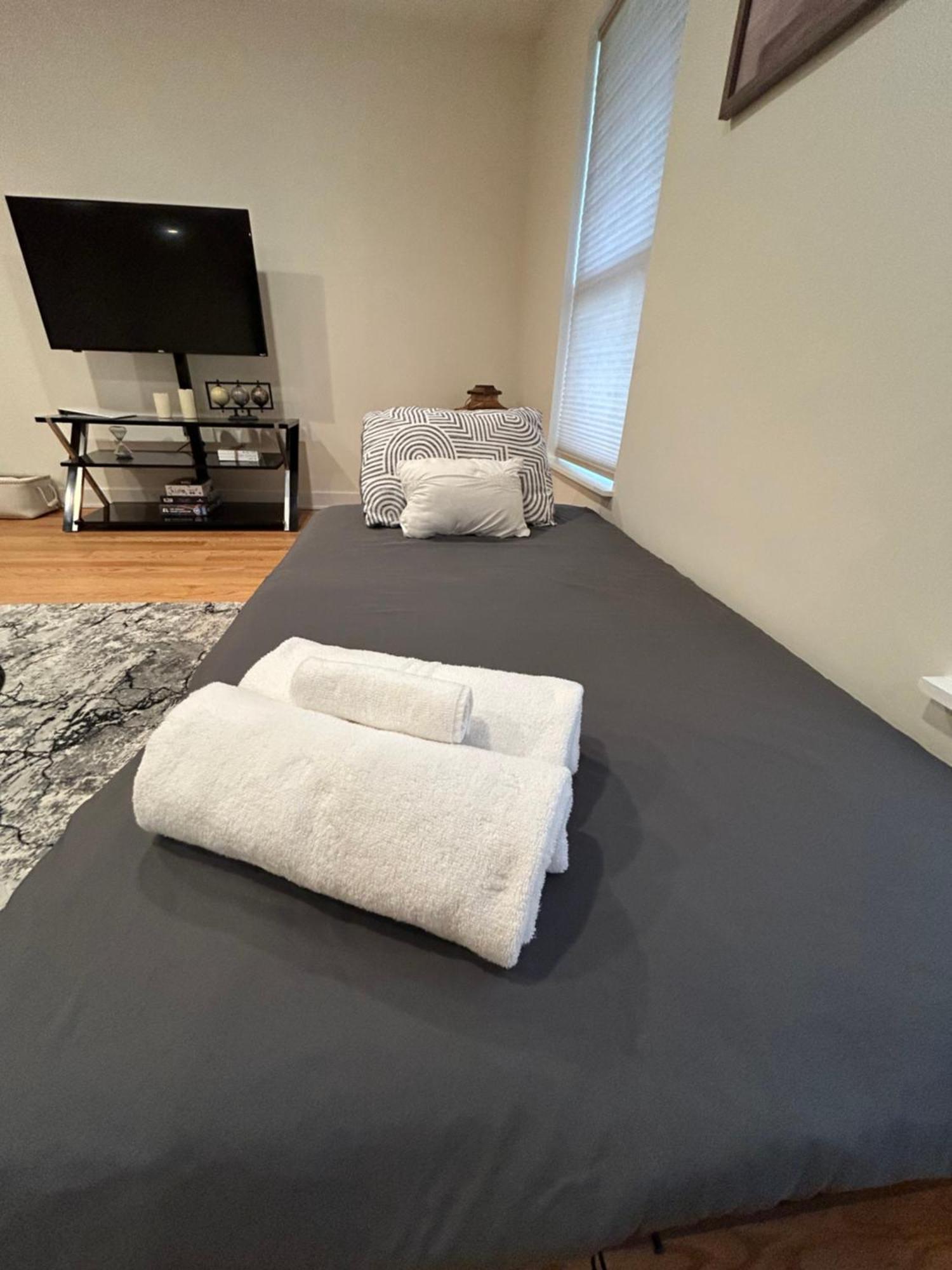 Vibrant W/ Comforting Vibes Apartment Chicago Bagian luar foto